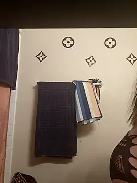 bootiebby online show from March 14, 2026, 12:00 pm