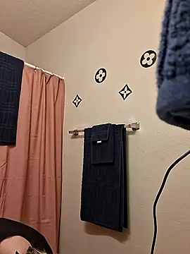 Snapshot of bootiebby chatting on October 10, 2025, 1:28 am bootiebby online show from October 10, 2025, 1:28 am