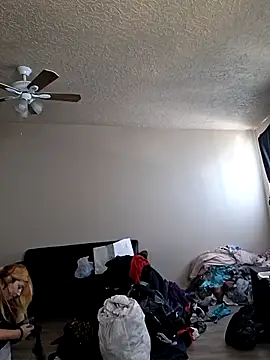 Snapshot of bootiebby chatting on September 17, 2025, 8:33 pm bootiebby online show from September 17, 2025, 8:33 pm