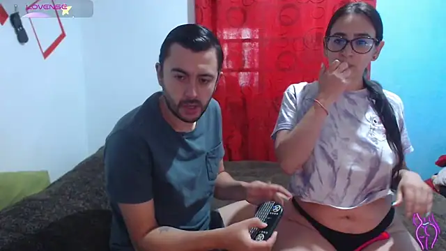 Snapshot of party2col chatting on December 13, 2024, 1:44 pm party2col online show from December 13, 2024, 1:44 pm