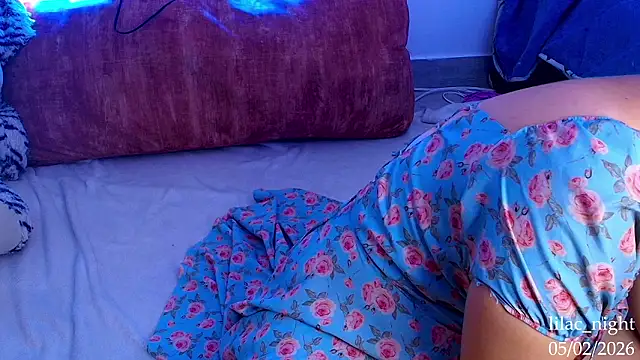 lilac night33 online show from February 5, 2026, 6:15 pm