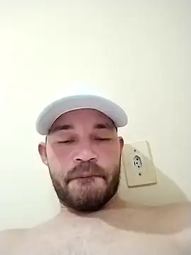 Snapshot of dottado05 chatting on September 21, 2025, 8:03 pm dottado05 online show from September 21, 2025, 8:03 pm