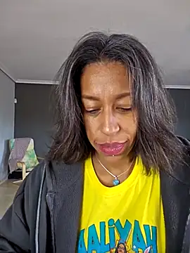 Goldenlace online show from March 20, 2025, 1:59 pm