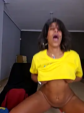 Goldenlace online show from March 5, 2025, 11:06 am