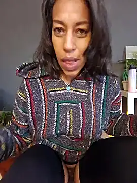 Goldenlace online show from February 17, 2026, 9:39 am