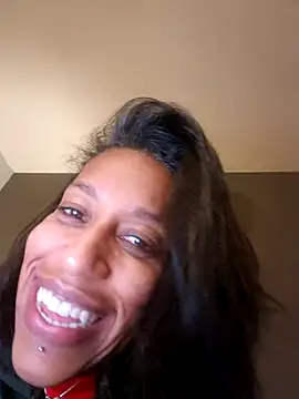 Goldenlace online show from March 18, 2025, 11:11 am