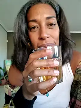 Goldenlace online show from January 17, 2025, 4:26 pm