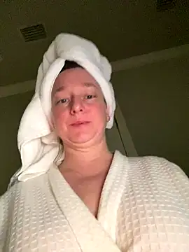 Vivian MayXxX online show from October 22, 2025, 3:22 pm