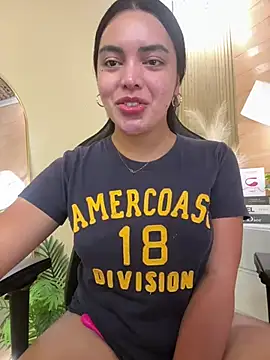 Snapshot of HotstuffCherrySummer chatting on March 17, 2025, 5:34 am HotstuffCherrySummer online show from March 17, 2025, 5:34 am