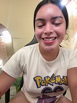 Snapshot of HotstuffCherrySummer chatting on November 14, 2025, 8:18 am HotstuffCherrySummer online show from November 14, 2025, 8:18 am