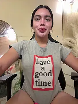 HotstuffCherrySummer online show from December 22, 2025, 9:53 am