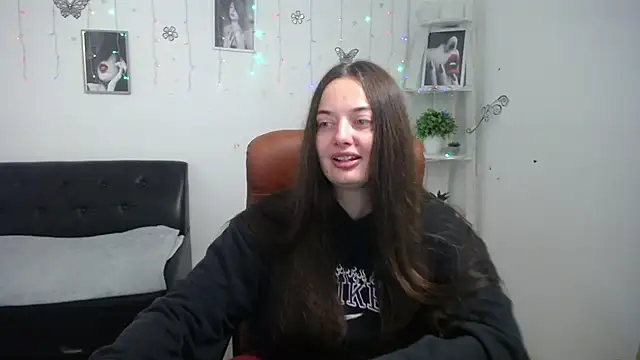 MilanaPrice online show from October 5, 2025, 5:09 am