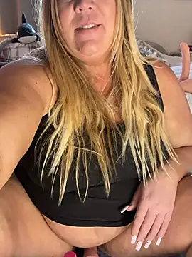 JESS LOVES online show from February 25, 2026, 9:03 pm