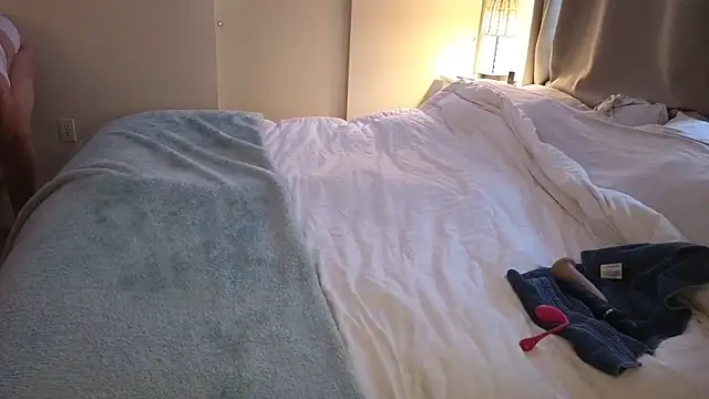 JESS LOVES online show from February 16, 2025, 4:21 pm