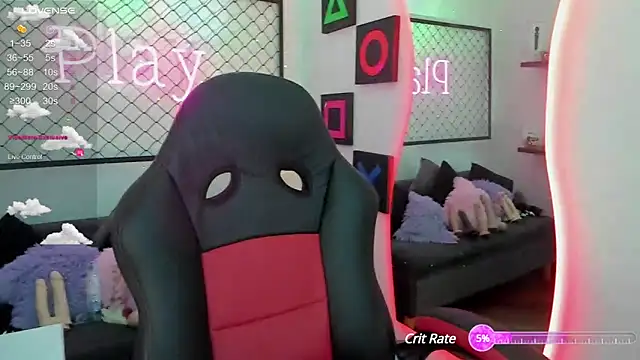 Atenea Klett  online show from March 10, 2025, 1:32 pm