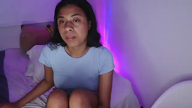 dark enchantress  online show from March 18, 2025, 3:12 am