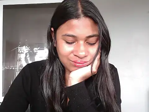 dark enchantress  online show from January 7, 2026, 8:14 pm