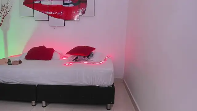 sofia valencia ms online show from March 15, 2025, 7:05 pm