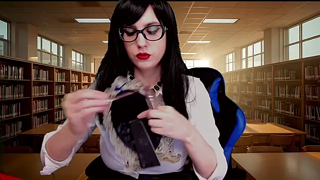 Snapshot of RoseBlooom chatting on September 29, 2025, 3:24 am RoseBlooom online show from September 29, 2025, 3:24 am