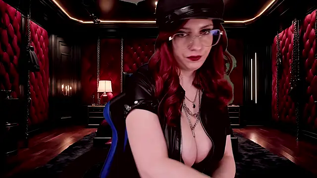 Snapshot of RoseBlooom chatting on December 3, 2025, 3:18 am RoseBlooom online show from December 3, 2025, 3:18 am