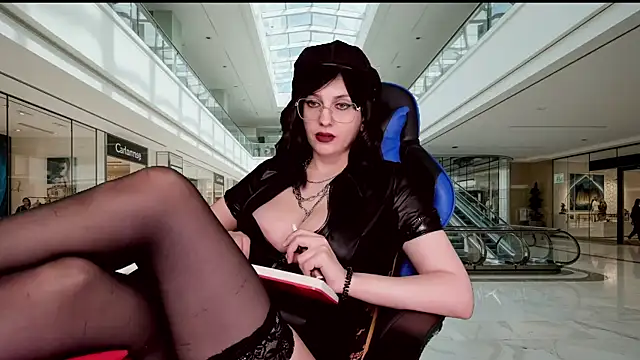 Snapshot of RoseBlooom chatting on November 21, 2025, 3:27 am RoseBlooom online show from November 21, 2025, 3:27 am