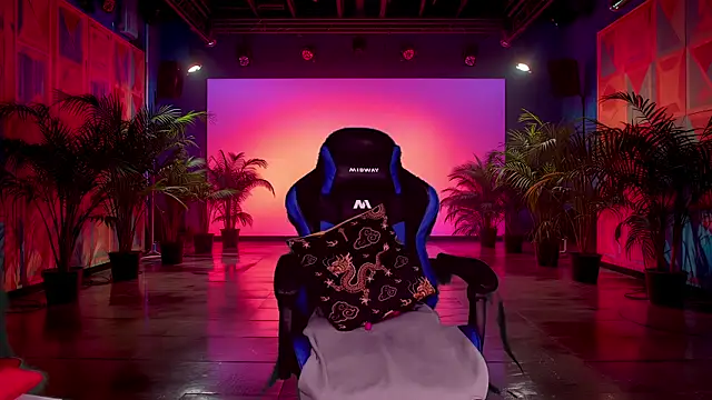 Snapshot of RoseBlooom chatting on October 6, 2025, 3:29 am RoseBlooom online show from October 6, 2025, 3:29 am