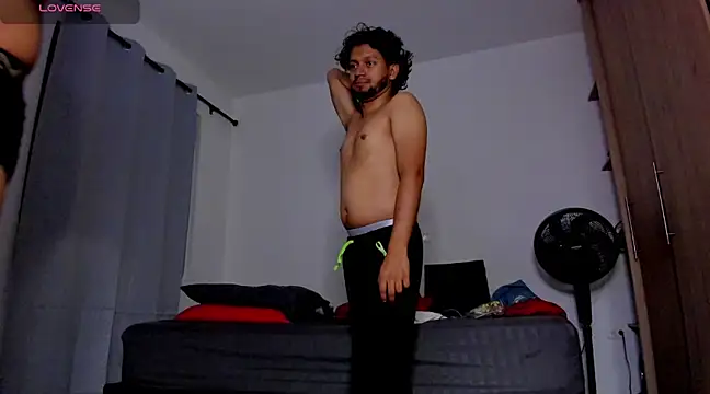 Cloudy pigDude online show from March 22, 2025, 4:45 am