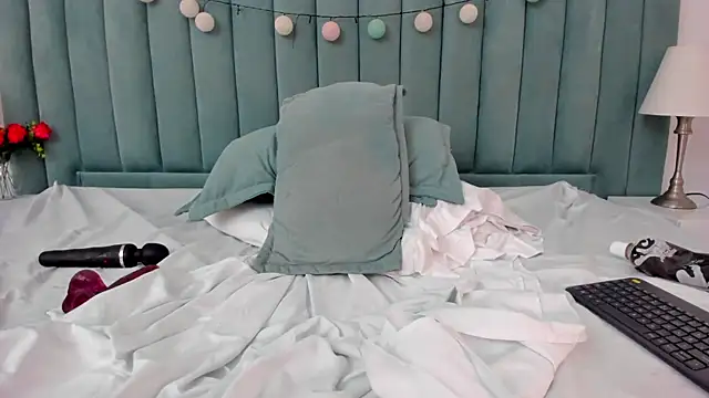 Snapshot of marianaaguii chatting on March 14, 2025, 3:25 pm marianaaguii online show from March 14, 2025, 3:25 pm