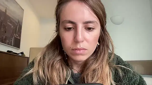 Mollyy998 online show from November 19, 2025, 12:16 pm