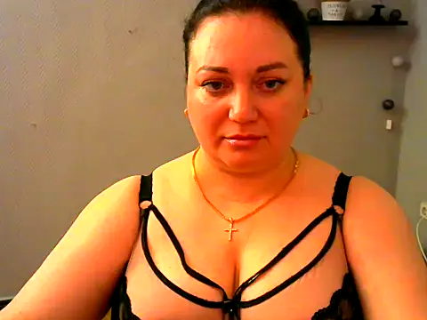 AmanaGi online show from January 8, 2025, 4:44 pm