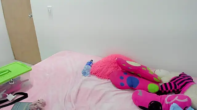 Snapshot of sweetnia chatting on February 27, 2026, 11:37 pm sweetnia online show from February 27, 2026, 11:37 pm