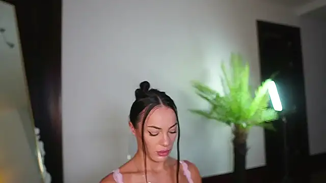 Katyerave online show from September 25, 2025, 8:15 pm