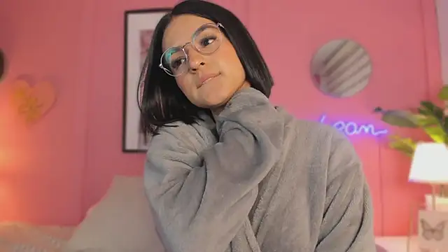 SoySaraa online show from March 21, 2025, 11:22 am