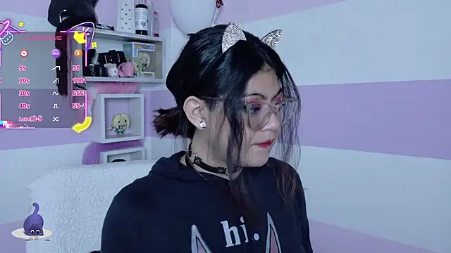 Catwhite  online show from March 2, 2026, 5:31 pm