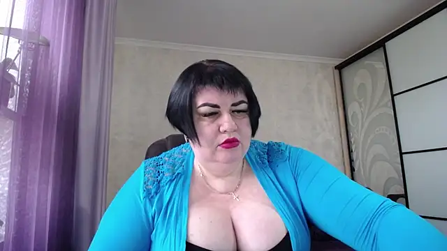 JuicyLady Di online show from April 11, 2026, 5:15 am