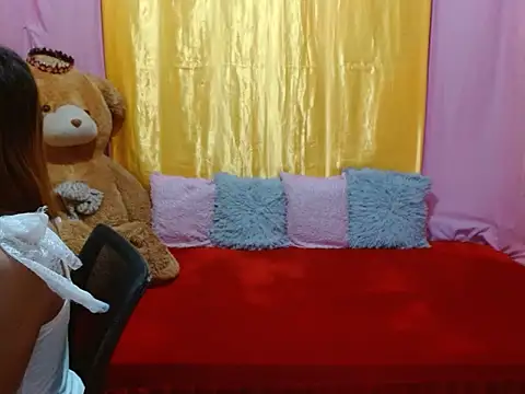 xxSexyBitch69xx online show from February 17, 2026, 9:06 am