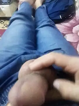 Snapshot of K-27 chatting on February 2, 2026, 9:47 pm K-27 online show from February 2, 2026, 9:47 pm