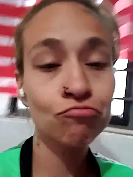 fablob23 online show from April 14, 2026, 2:33 pm