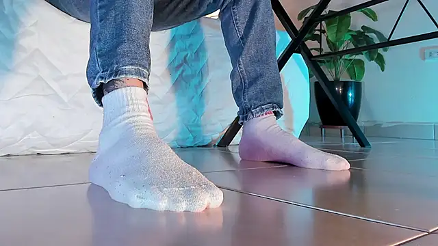 ArchieCollins online show from September 15, 2025, 1:11 pm