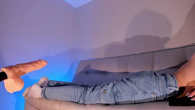 ArchieCollins online show from March 10, 2025, 12:39 am