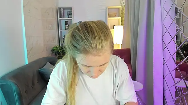 JadeSoft online show from September 24, 2025, 8:26 pm