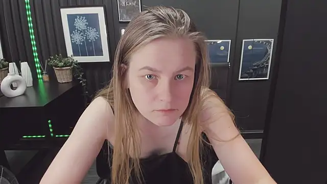 JadeSoft online show from March 19, 2025, 1:10 am