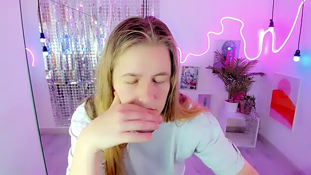 JadeSoft online show from September 26, 2025, 8:27 pm