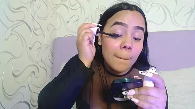 EmilyQueen3x online show from November 8, 2025, 2:31 pm