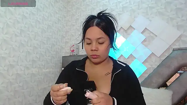 EmilyQueen3x online show from October 8, 2025, 1:23 pm