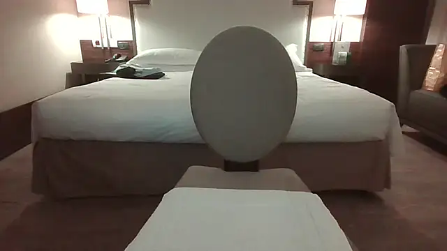 alessexxx24 online show from February 6, 2025, 8:45 pm