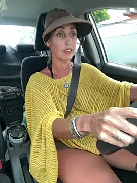 RAIRAsexy online show from February 5, 2025, 6:26 pm