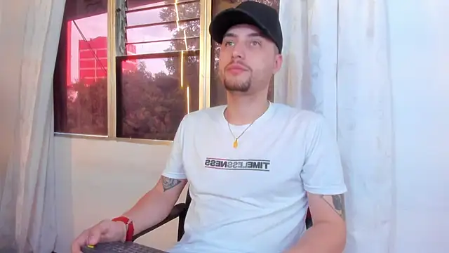 Pleasure Vibes23 online show from September 11, 2025, 9:04 pm