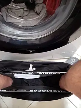 alex899927 online show from April 12, 2026, 1:36 pm