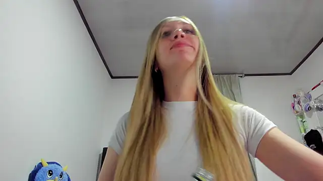 Snapshot of horny__molly_ chatting on May 6, 2026, 4:49 am horny molly online show from May 6, 2026, 4:49 am